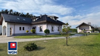 Dom wolnostojący na sprzedaż Zelisławice